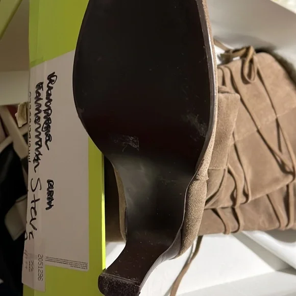 Steve Madden Suede boot - Picture 3 of 6